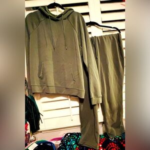 Women’s lounge outfit